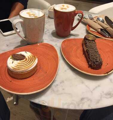 Amado Pasteleria Artesanal & Dulceria