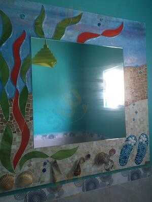 Surf's Up Beach Cafe