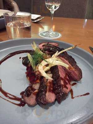 Margaret Chic Kitchen