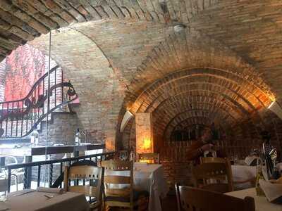 Maralunga Pizza Grill & Bar