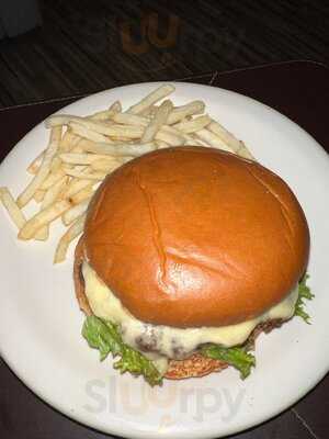 The Grand Lounge Elite