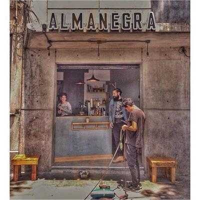 Almanegra Café