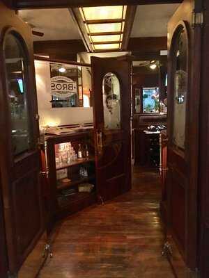 Bros Oyster Bar
