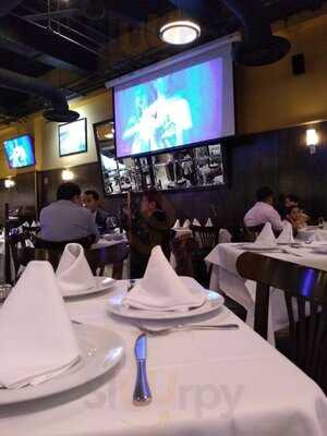 Los Canarios Perisur