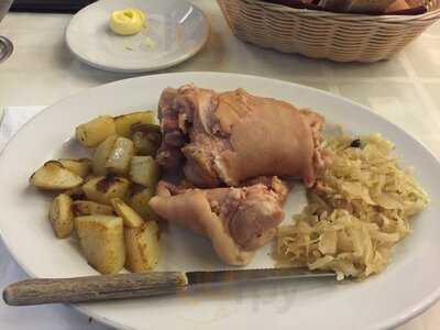 Hosteria De La Selva Negra