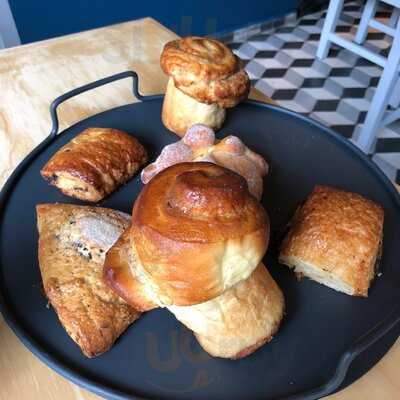 Marcelino Pan & Vino