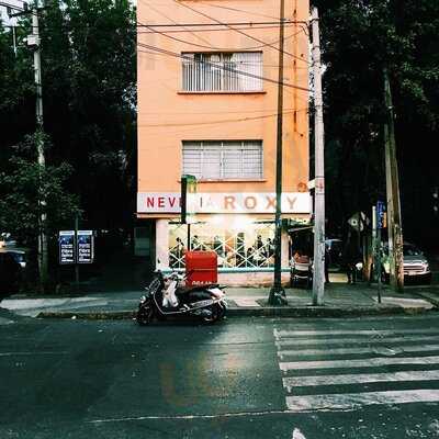 Neveria Roxy