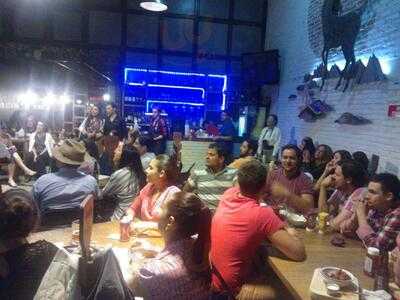 Smokey's Burger House