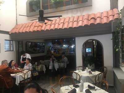 Las Cazuelas De La Abuela