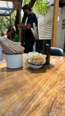 Alverre Café & Bistró