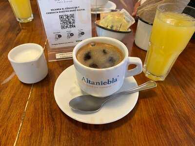 Alverre Café & Bistró