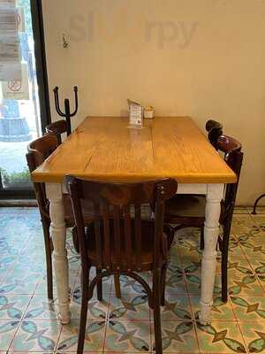 Alverre Café & Bistró