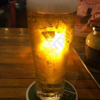 Burger Bar Joint Patio Universidad