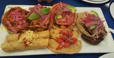 Los Almendros Insurgentes