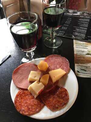 Las Tapas De San Juan Isabel La Catolica