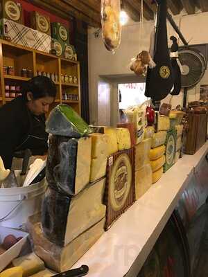 Las Tapas De San Juan Isabel La Catolica