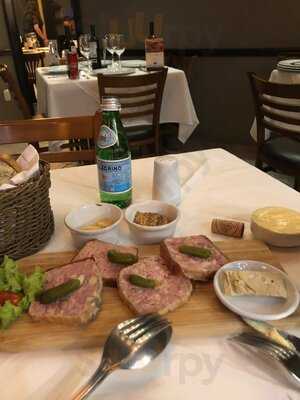 La Trattoria / Le Bistro