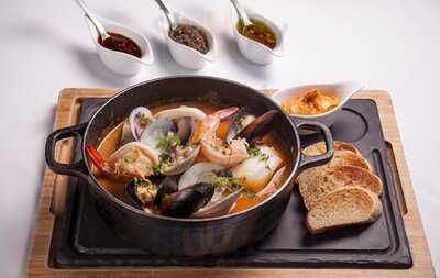 La Trattoria / Le Bistro