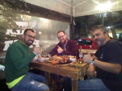 Mala Pata Parrilla Y Cerveza