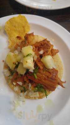 Tacos El Califa De Leon