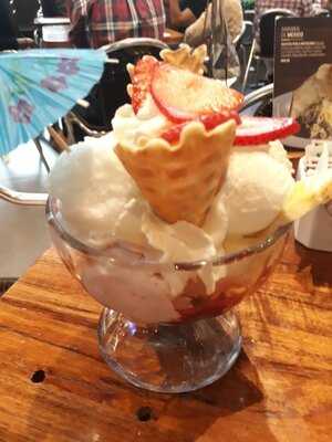 Crepes & Waffles Oasis