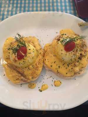 Los Amantes, Cafe & Bistro