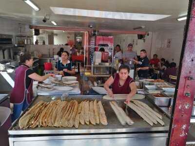 Los Machetes De Amparito