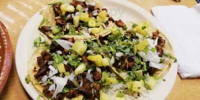 Taqueria La Auténtica Deliciosos!