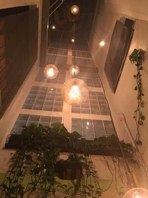 Lázaro Comedor & Bar