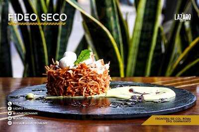 Lázaro Comedor & Bar