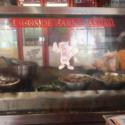 Hot Dogs El Moustron