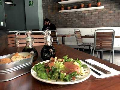 Doppiozero Pizza Romana