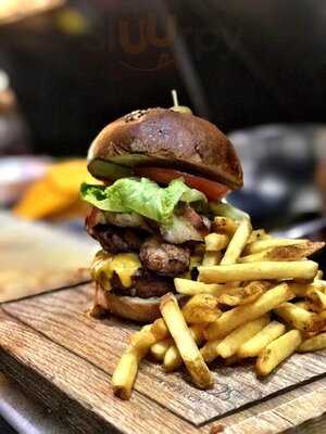 Tres Cuartos Carniceria Y Parrilla De Barrio