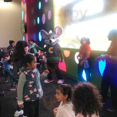 Chuck E. Cheese's