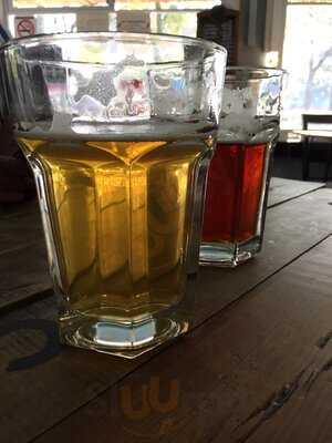 Claroscuro Gastropub