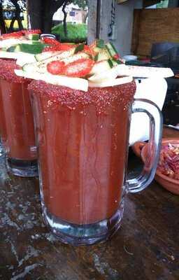 Tercos Burritos Y Clamatos Chihuahua Style