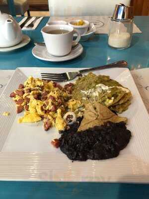 Pescato's Restaurant & Bar