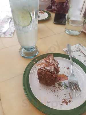 Las Mamazotas Kitchen