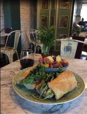 Sandwichería Gallo Negro