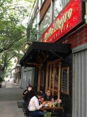 Sandwichería Gallo Negro