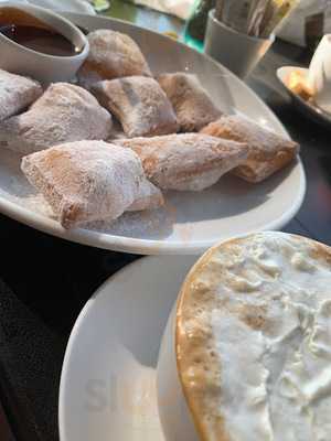 Olive Garden Patio Universidad