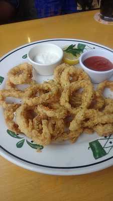 Olive Garden Patio Universidad