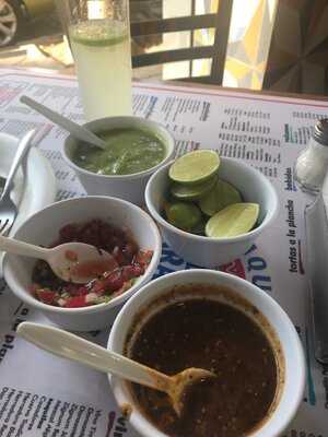 Taqueria Los Parados De Coyoacan