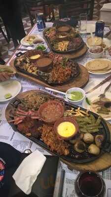 Taqueria Los Parados De Coyoacan