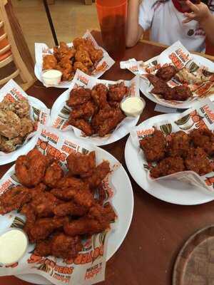 Hooters