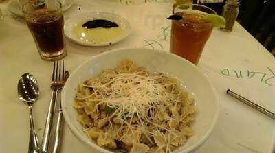 Romanos Macaroni Grill