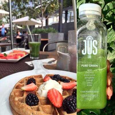 Debbie & Peponne Pedregal