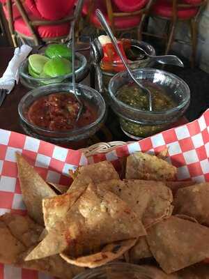 Papa Bill's Saloon - Rio Lerma