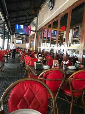 Papa Bill's Saloon - Rio Lerma