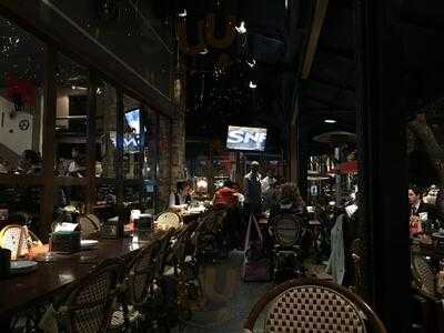 Papa Bill's Saloon - Rio Lerma